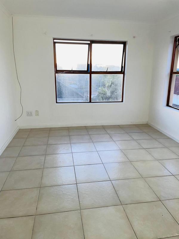 2 Bedroom Property for Sale in Richmond Estate Western Cape